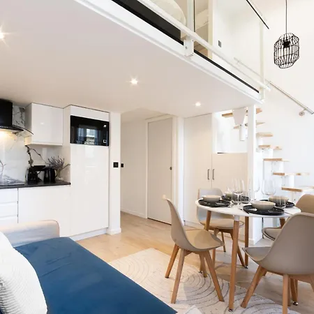 Duplex Moderne Climatise Carre D'or Lägenhet