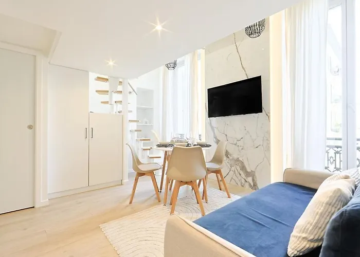 Duplex Moderne Climatise Carre D'or Daire *