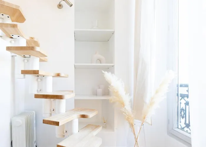 Duplex Moderne Climatise Carre D'or *