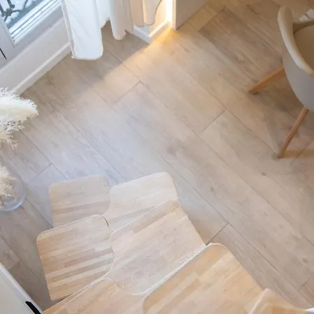 Duplex Moderne Climatise Carre D'or Apartment