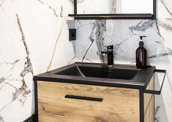 Duplex Moderne Climatise Carre D'or *